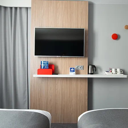 Hotel Ibis Styles Bordeaux 3*